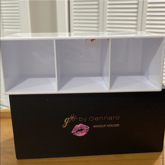 G by Gennaro Makeup Brush Holder - Picture 4 of 10